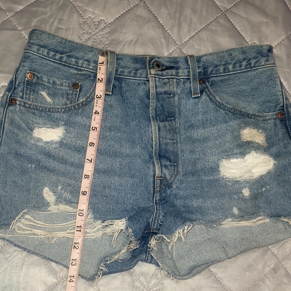 Levi's Blue Distressed Jean Shorts. High Rise, And Buttonfly Closure. Size 27 - Picture 10 of 12
